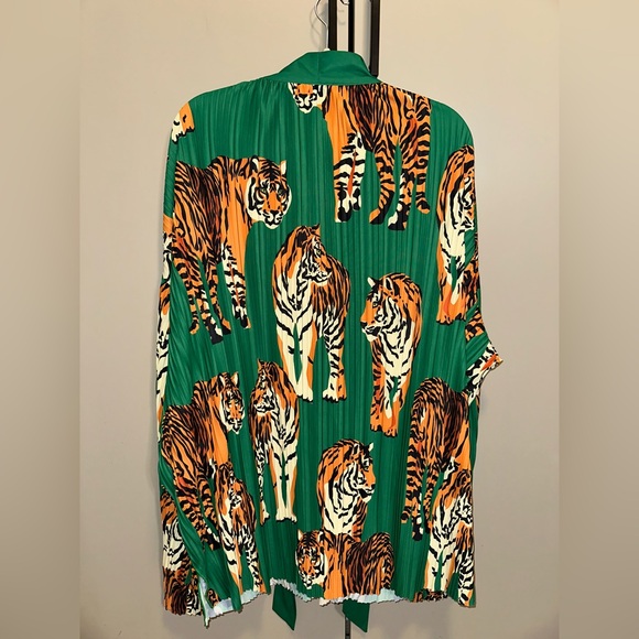 NWT Dressed in Lala The Show Must Go On Green Tiger Print Pleated Set Medium - Picture 9 of 13